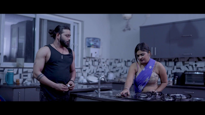 Triflicks: Caliente mucama follada por propietario, india caliente mucama follada por...