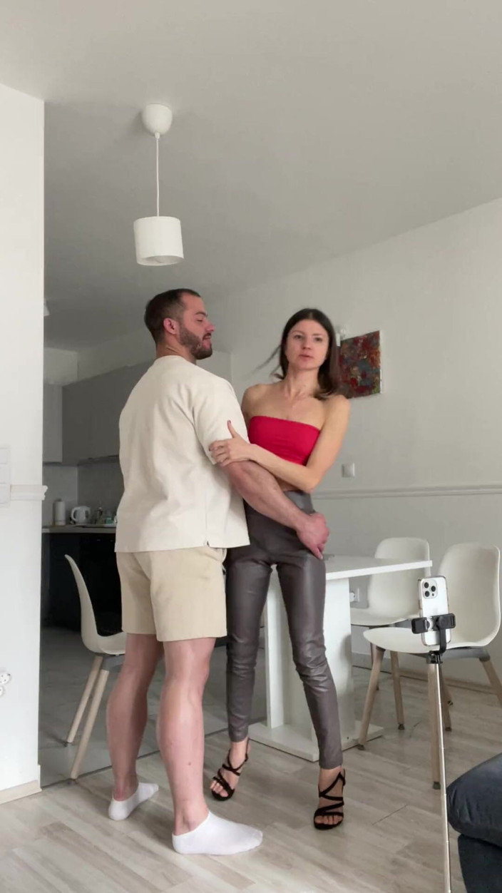 Gina Gerson: Bts hardcore-fick auf dem Tisch mit Adam Costa