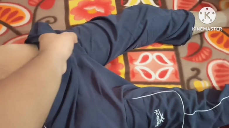 Desi__Panda: Můj přímý přítel Morning Wood, velký nester péro, poprvé mu...