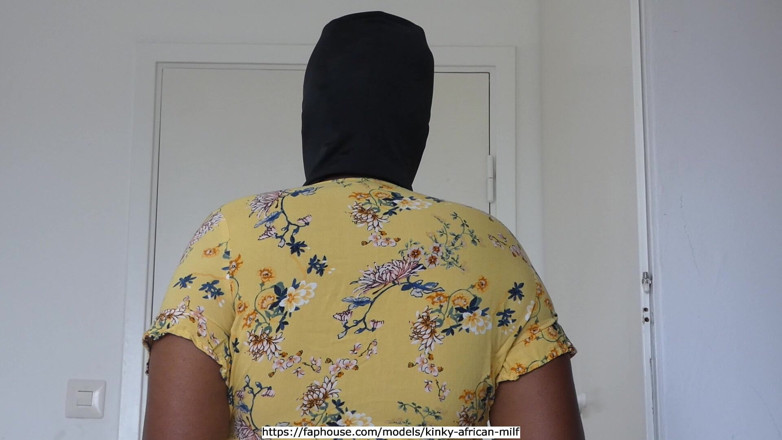 Kinky African MILF: Uprawiam seks z moją nową przyjaciółką Dolly - 1