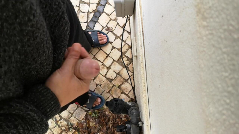 Rafael Torreano: Guy Filming Himself Wanking Outside From Eye View Perspective
