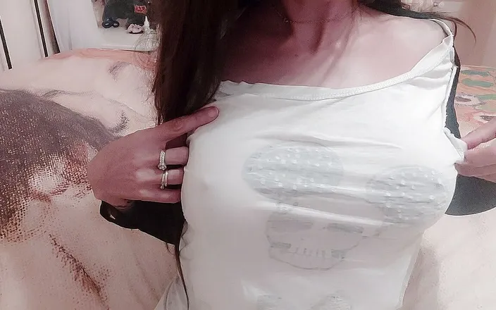 savannahamatoriale: Wet shirt with sweat and noisy burps