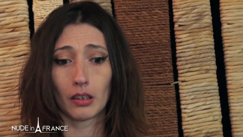 Nude in France: สลัตผมน้ำตาลหน้าอกเล็กอายุ 30 เซ็กซี่โดนกระแทกตูดแล้วแตกคาปาก