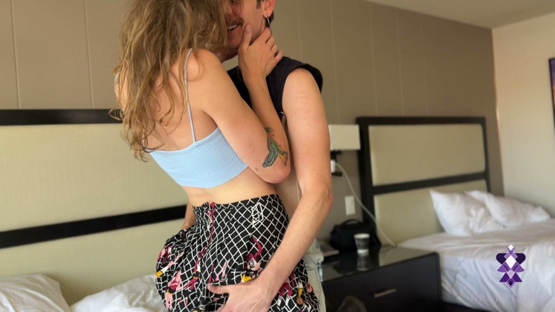 Nicey Hott: Niceyhott Baise Son Ami, Gray Perrier