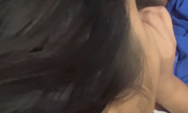 Rishi: 家主のティーン継娘とポルノを見る