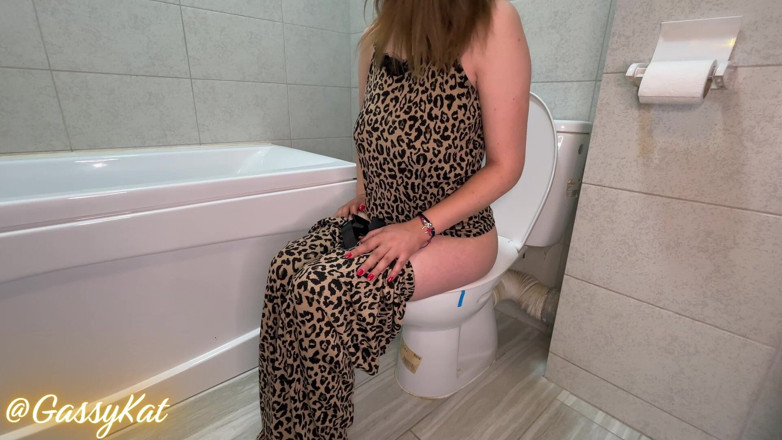 GassyKat: The Daily Toilet Episode 2