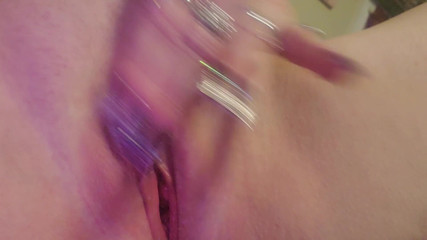 Brehanna Lee: Close up pussy fingering