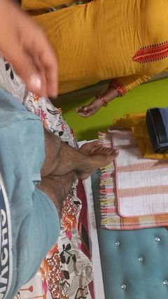 Rucku: Neues ehepaar, das romantik zusammen hat.