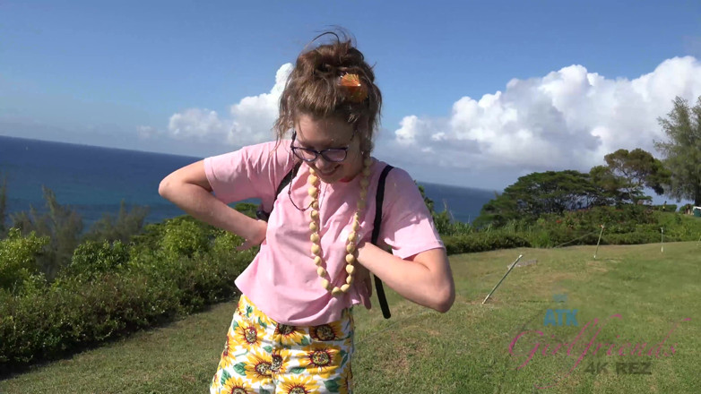ATK Fans (Girlfriends): Liburan virtual di hawaii sama elena koshka bagian 1