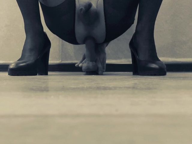 Vibrator in My Ass (Lanacross)