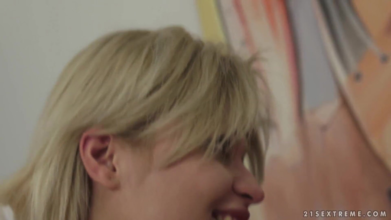 Old & Young Network: Blonďatá rimming starého chlápka