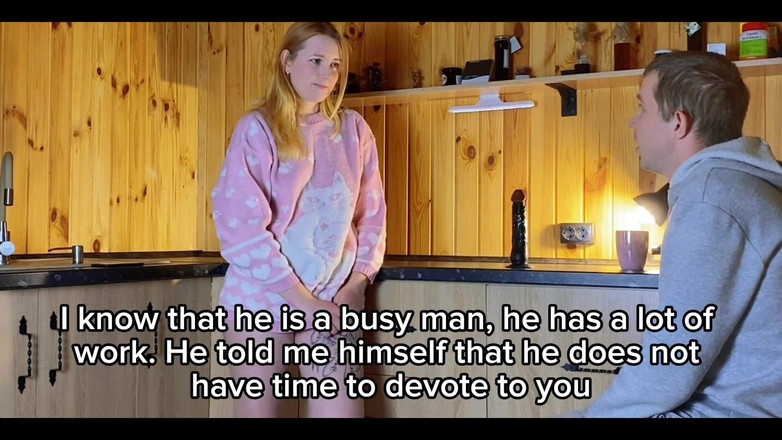 SweetAndFlow: Amatérská podvádějící manželka: Manželův nejlepší přítel přišel na návštěvu a...