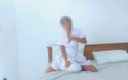 Chathu Studio: Sri Lankalı kız yastıkla sikişiyor