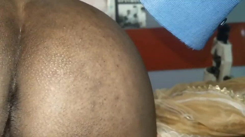 Nirman: Dnes jsem svedl svou siser-tchyně a vložil obě ruce do...