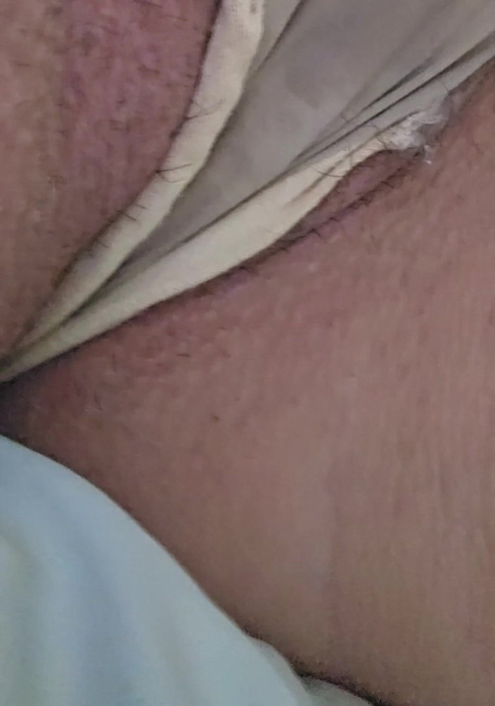 Zirha: 火辣熟女偷偷摘下她的欲望