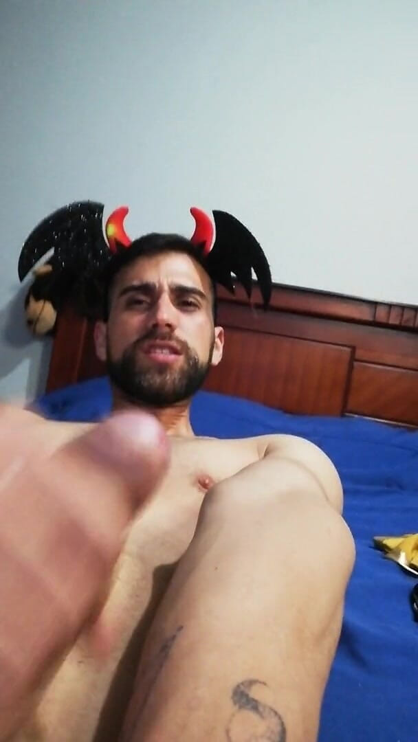 LuckyGuyLover: Show devil cum