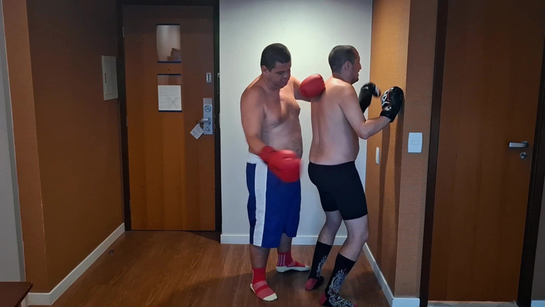 Punchbagplz: Boxer orso paffuto vs jobber