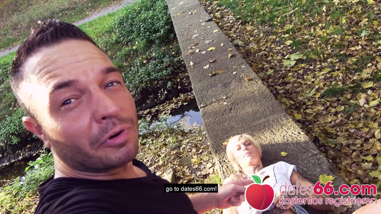 Dates66: Underfucked milf Vicky sekssessie achter benzinestation!