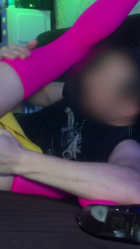 Неслухняна принцеса Тіабані в рожевих панчохах дозволяє однокласнику трахнути її красиву пизду