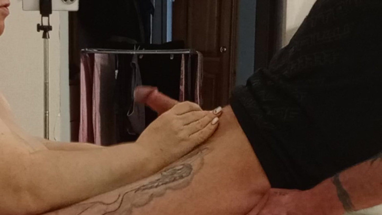 Zona901: 邻居干油鸡巴打手枪