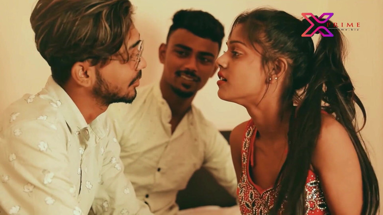 Indian Erotica: Самый горячий индийский секс в тройничке с красивой девушкой