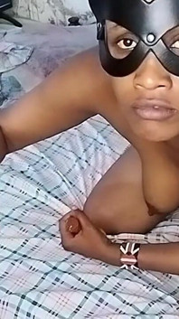 Tante seksi kulit hitam dientot posisi misionaris sama cowok kulit hitam kontol besar