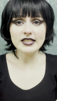 JOI: Mavis Dracula hat dich mit ihrem körper und ihren Sohlen verführt
