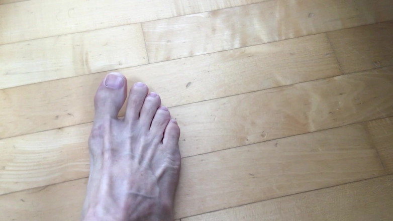 Best Ager: Foot and Toe Play