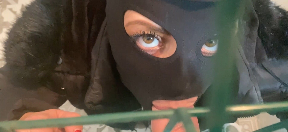 MilfyCalla: Пригоди milfycalla, 21 сука була в пастці