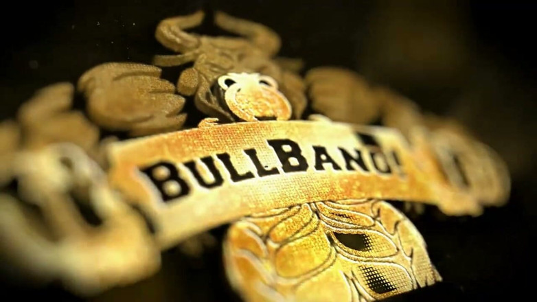 Bull Bang Gang Official: สาวละตินโดนรุมเย็ดในห้องมืด