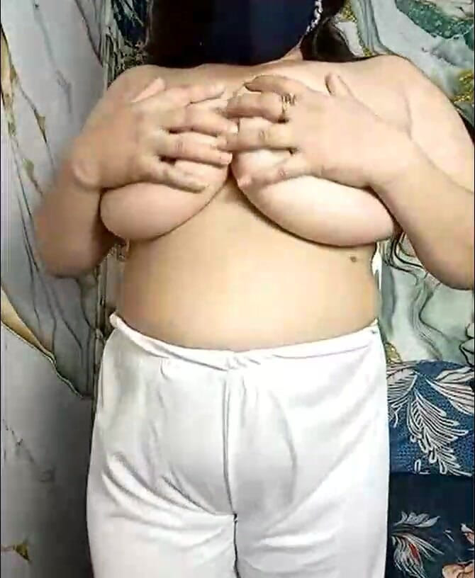 BD_Noble_Time: Video viral mms dari seorang influencer