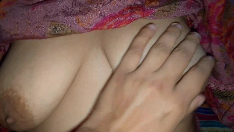 RedQueenRQ: Hermosa india caliente asiática follada