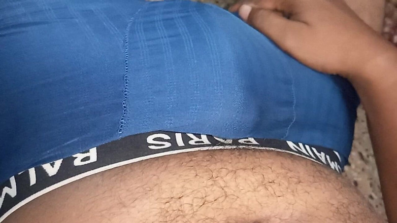 Sweet Indian cock: Desi Bhabhi Sucking and Licking Pussy Fingered