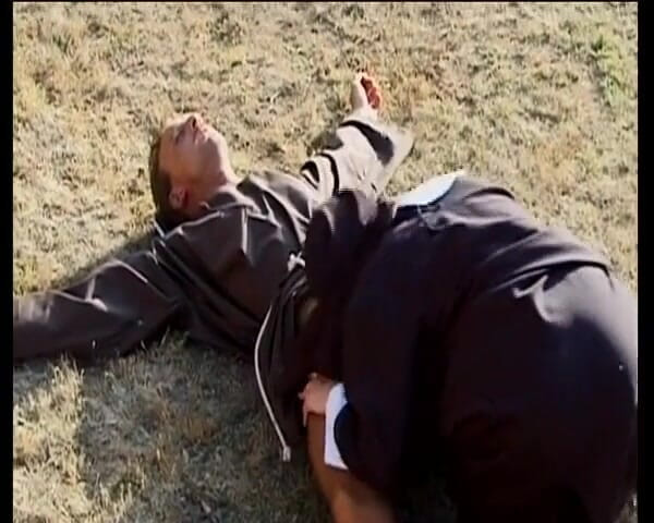 GOLDLIGHT - OFFICIAL: Brunetka německá puma s přírodními kozami je ošukaná ve venkovní...