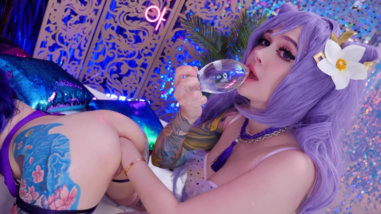 Ksu Colt: The Most Captivating Scenes with a Huge Glass Butt Plug