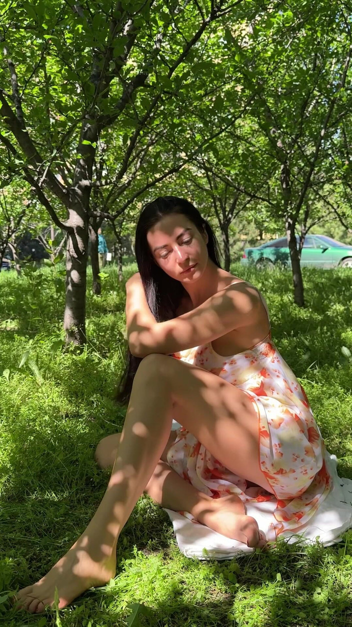 Princess Monica: Utomhus barfota retas