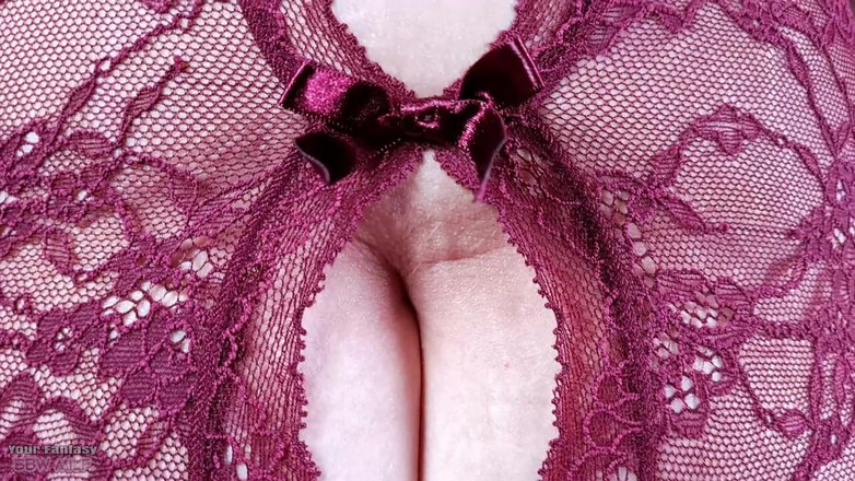 BBW_Wife: Krajkové spodní prádlo, velká prsa a chlupatá kundička - sledujte, jak...