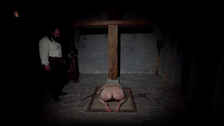 Inquisition and prison world: Nováček Magda uvízla v zaprášeném bramborovém pytli, kde je extrémně...