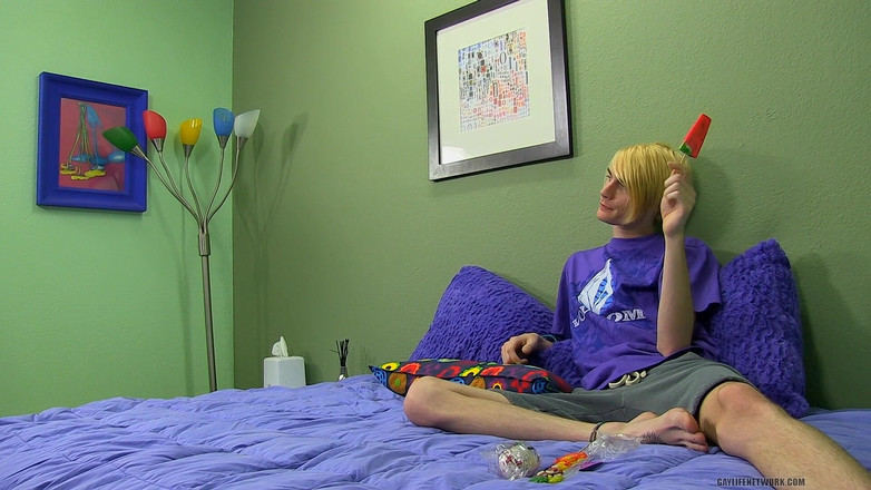 Lollipop Twinks: Open up &amp; Say, "ahhh!"