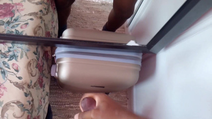 Nick Jamile: Дзеркало на стіні - дивись, як я гладжу свій член