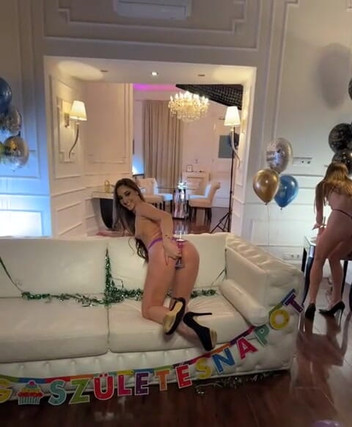 Amirah Adara: Geburtstag live