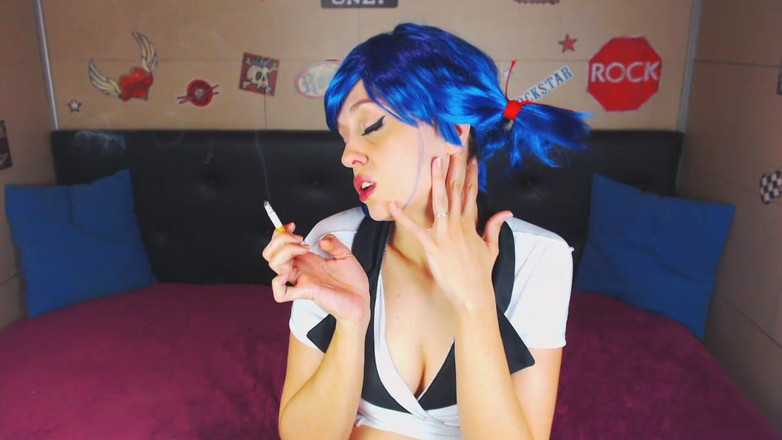 Candystart Videos: Rökning fetisch. Nyckelpiga. Cosplay