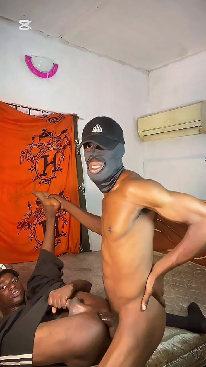 BLACKSHOOTERR: Seksi ve sikişmek için ateşli