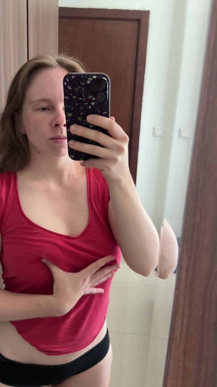 SweetLucy96: Pretty Blonde with Big Boobs