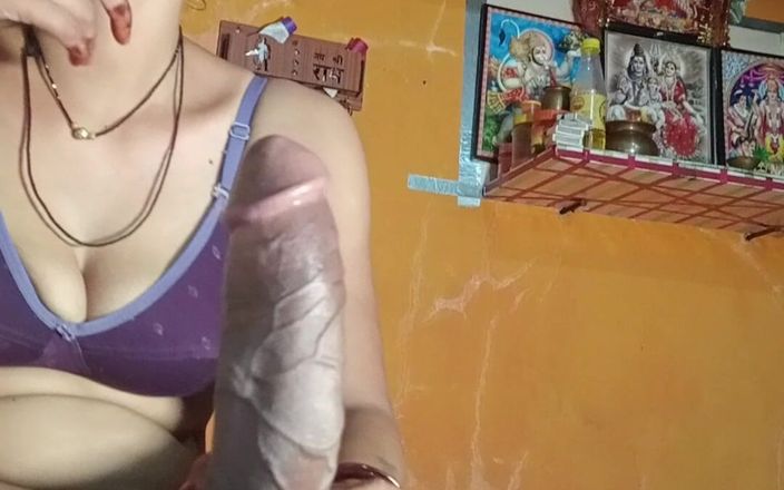 Sexy biwi: Ho messo un cetriolo molto spesso nella figa di Bhabhi...