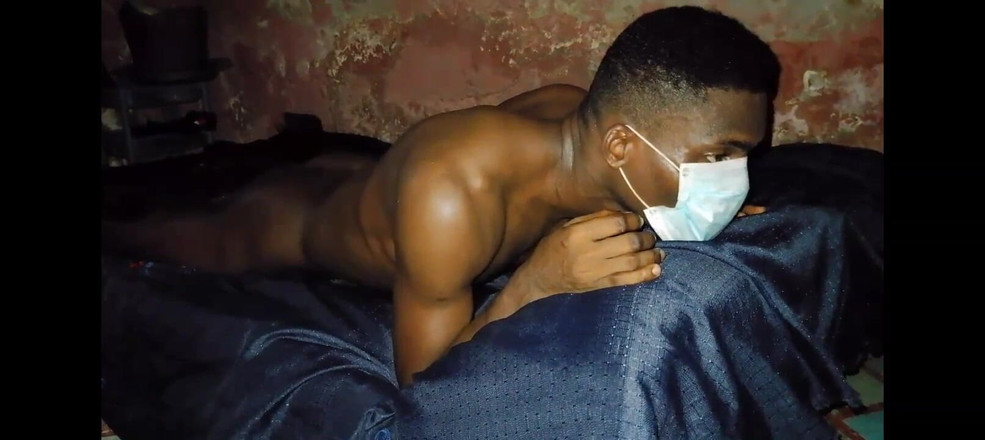 Masturbator emmy: Хороший вкус, который я получаю от шпилю кровати