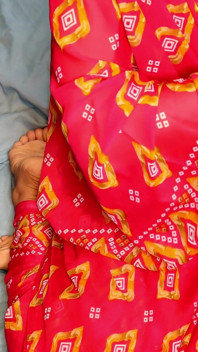 Desi sexy tetička se dělí o své nekontrolované pocity s přítelem v hindštině