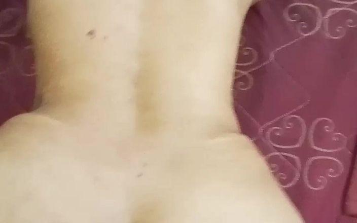 desilaunda96: Sayang, tinggalkan saya dengan perlahan, ini kali pertama saya, tinggalkan...