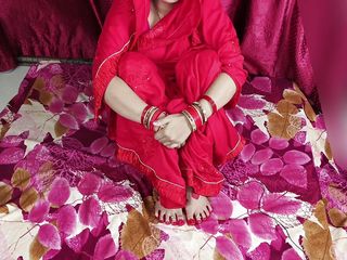 Pyaripooja22: 初めてのセックスの時、旦那の太いアソコが入った途端、引き締まったマンコが赤くなっちゃった。