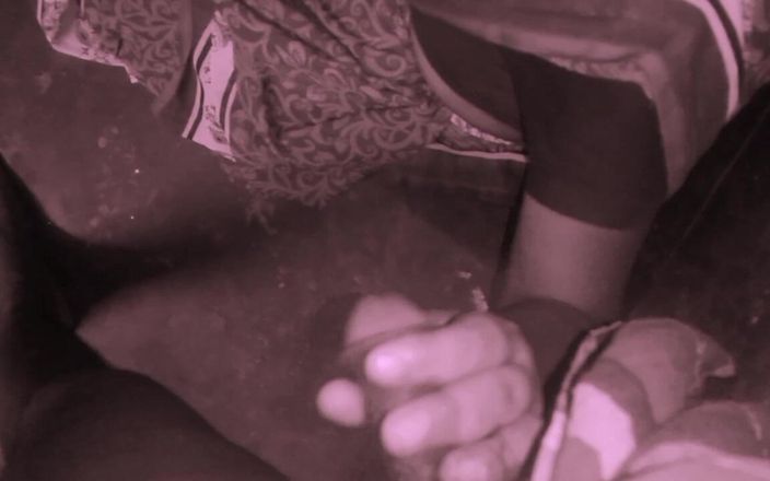 Priyanka314: बॉय फ्रेंड के लंड में देसी पत्नी हैण्डजॉब